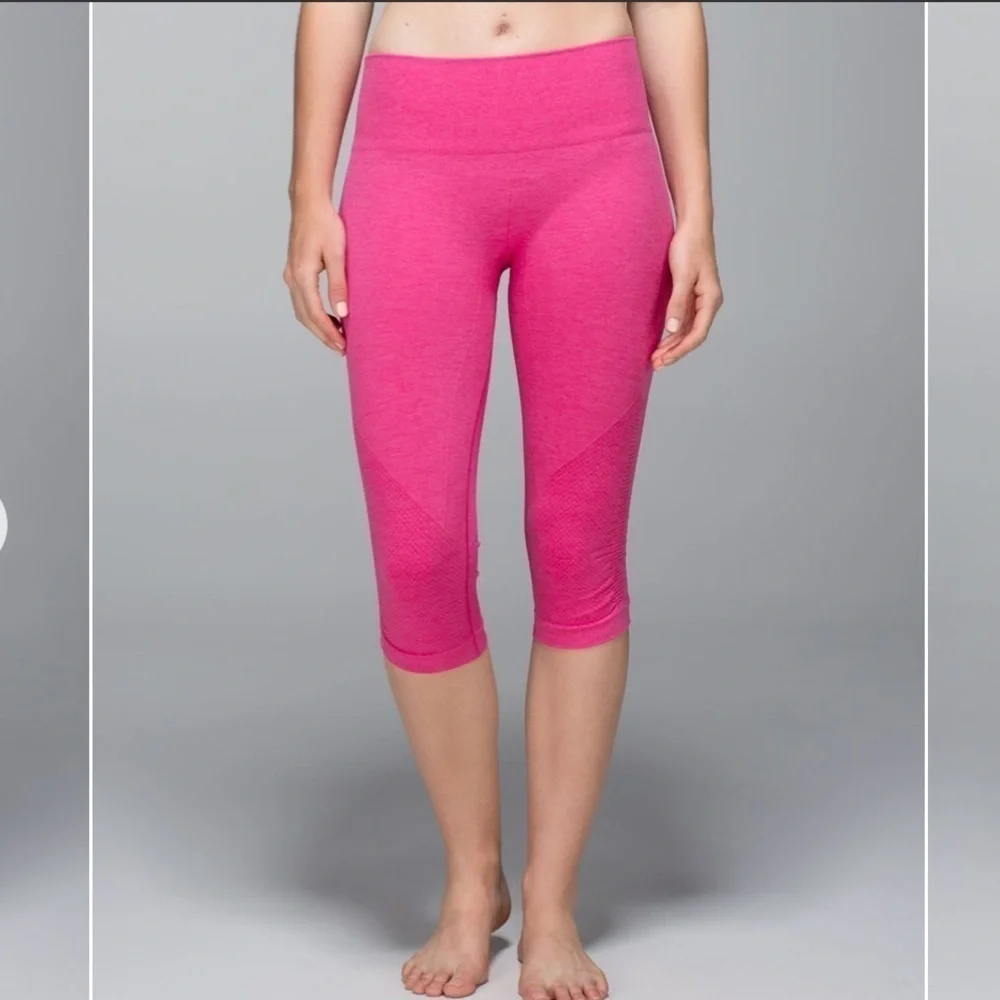 Lululemon Free To Flow Crop 17” Legging Magenta Sz 4 - Picture 2 of 12